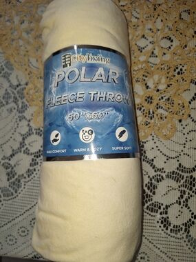 City Living Polar Fleece Throw Blanket in Cream 60"x50"